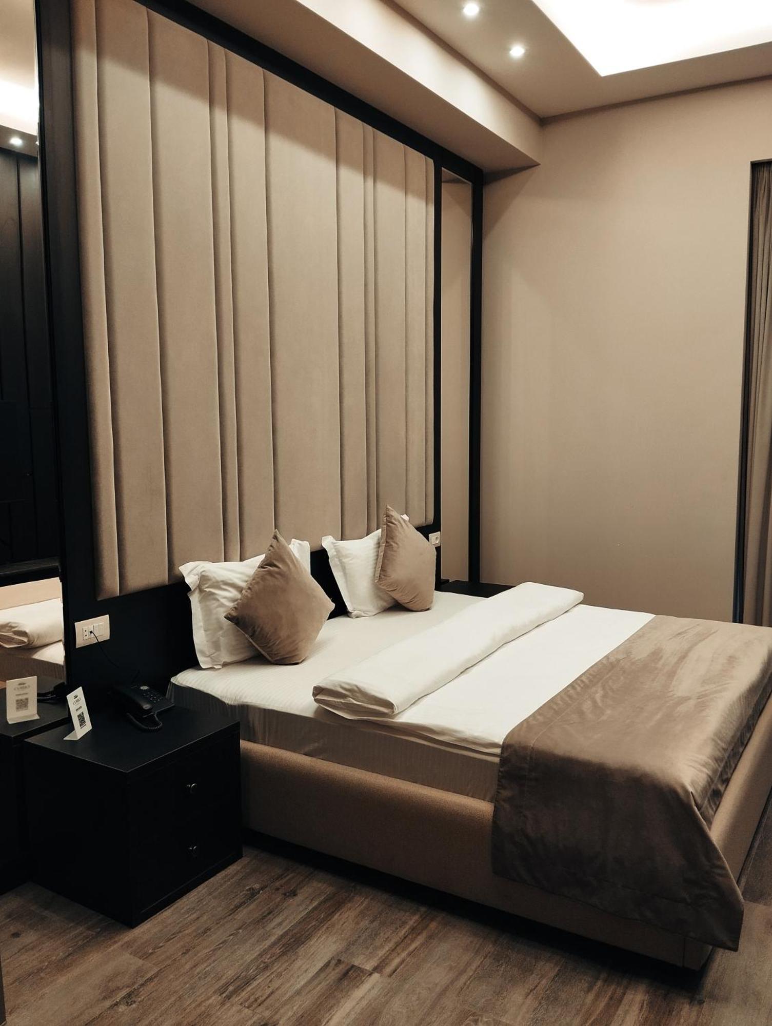 Soho Hotel City Centre Yerevan Exterior foto
